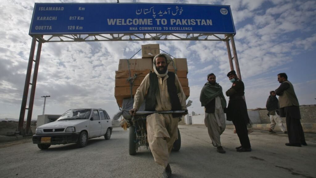 Government to establish 18 markets on Pak-Afghan & Pak Iran borders