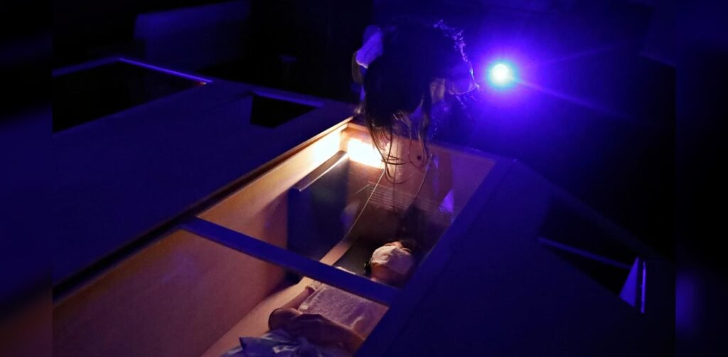 Japanese opt for good screams in Coffins for Stress relief