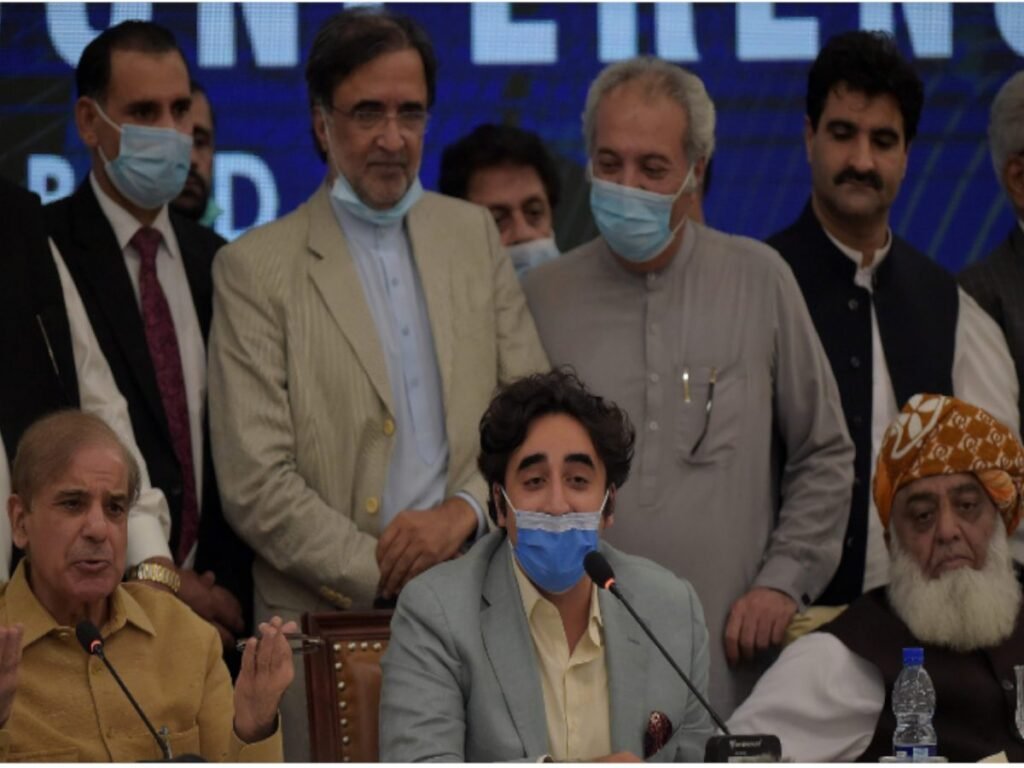 PTI Govt Encounters Backlash From Opposition Parties & Journalists