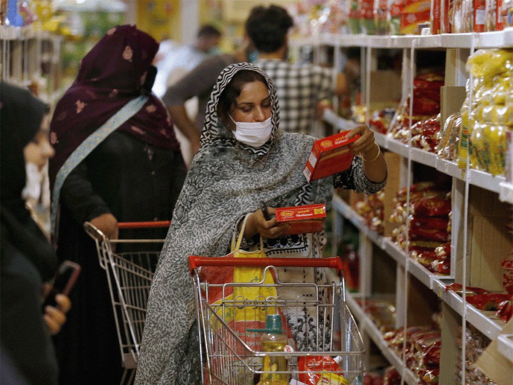 Pakistan records highest one-day surge of coronavirus cases