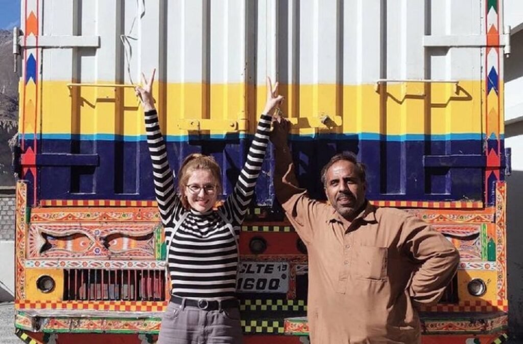 Only Pakistani men are most respectful to foreign ladies