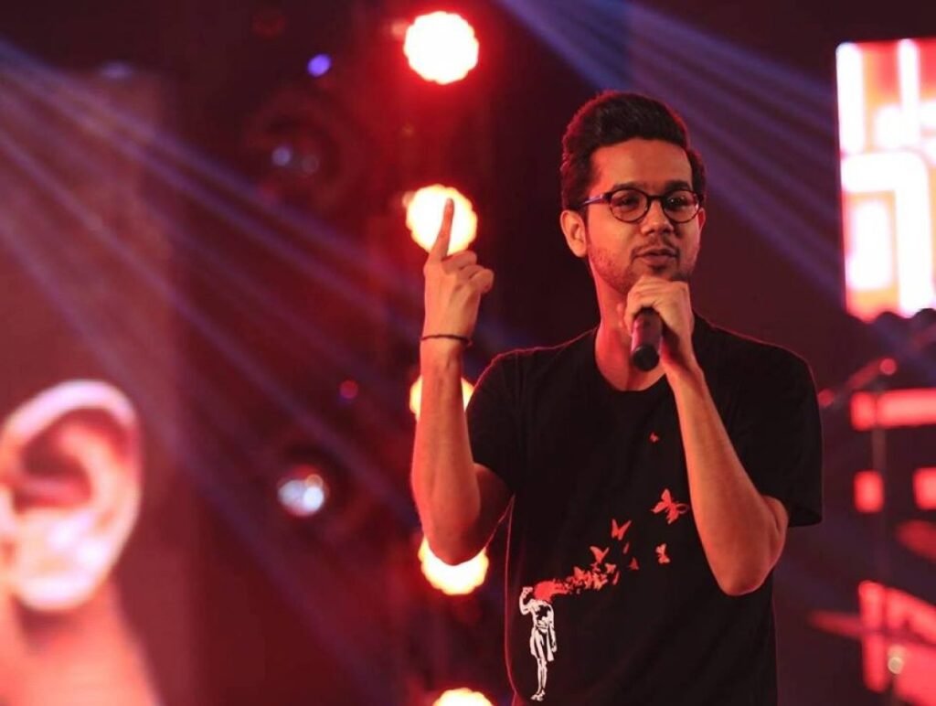 Ali Gul Pir’s new Ramzan Offer Goes Viral: ‘anday wala burger’ video mimicking Hina Altaf