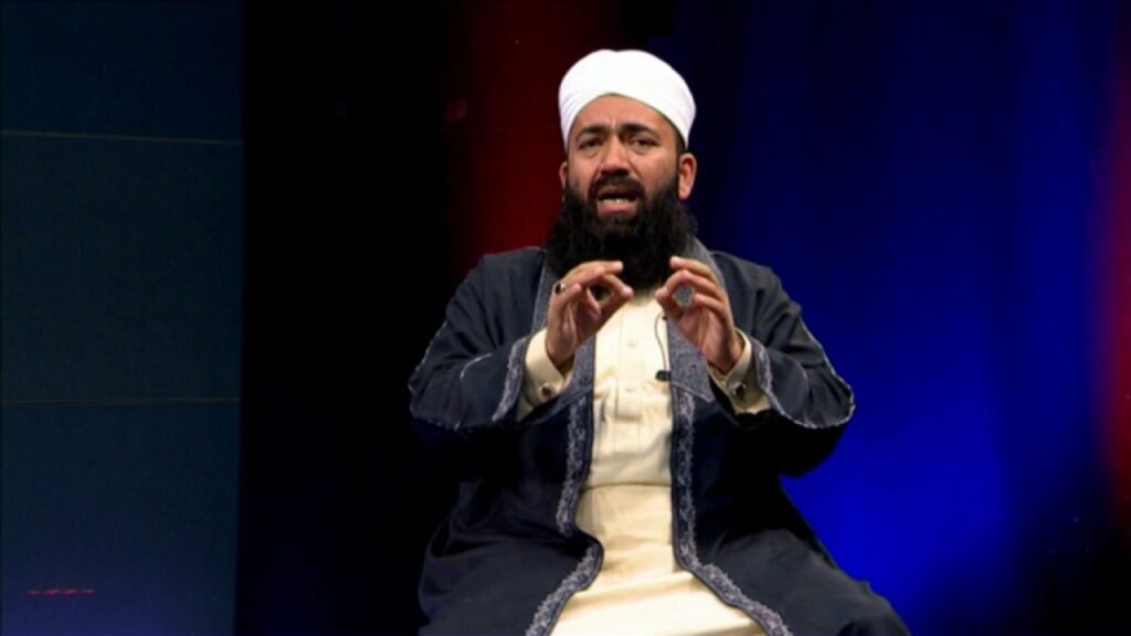 Is It Really Too Tough To Find a Single Moon: Ruet-e-Hilal committee need Fawad Chaudhry’s & Popalzai’s help