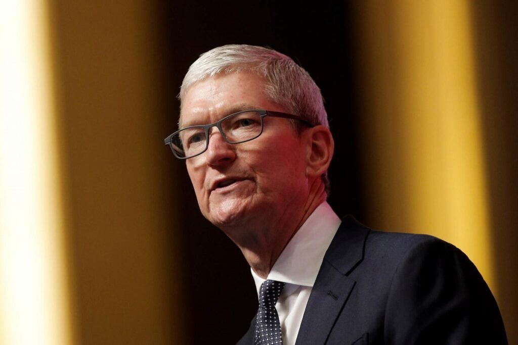 Will Apple Allow others to Sell Tech Fruits @ Market: Apple brings CEO Tim Cook to court in defense of app store