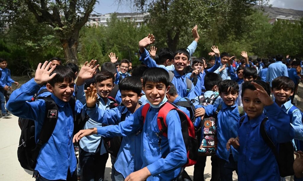 Govt launches free-lunch scheme for school-children in Islamabad