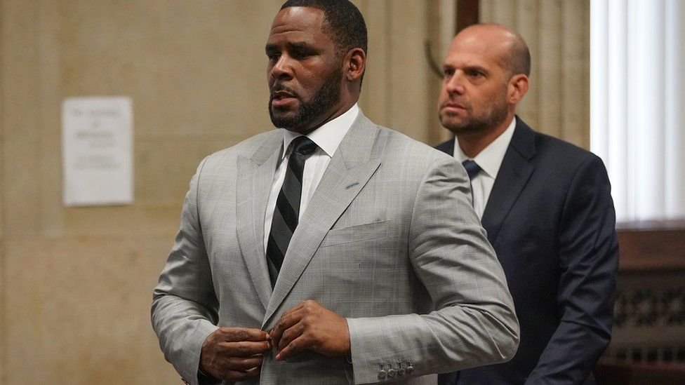R Kelly accuser says R&B singer tried to shift blame to her parents; The case proceeds