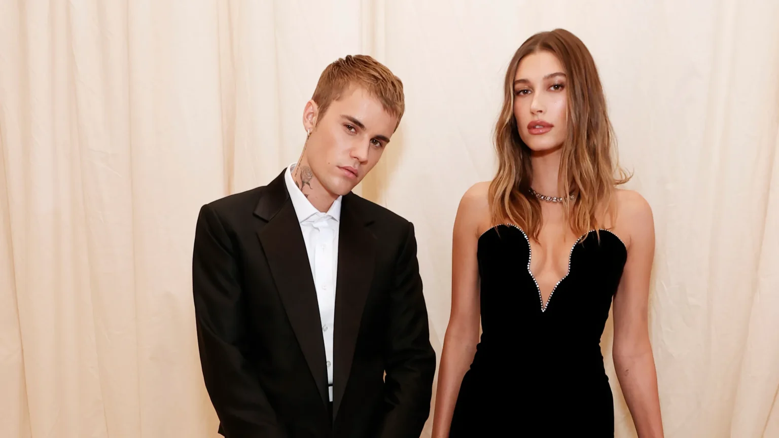 Justin Bieber, Hailey Bieber twin in black at Met Gala 2021;