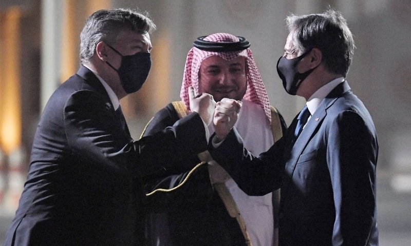 Blinken, Austin meet in Qatar on Afghan evacuations