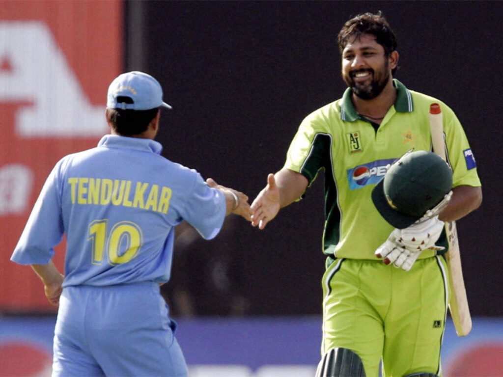 Pakistan batting great Inzamam-ul-Haq suffers heart attack