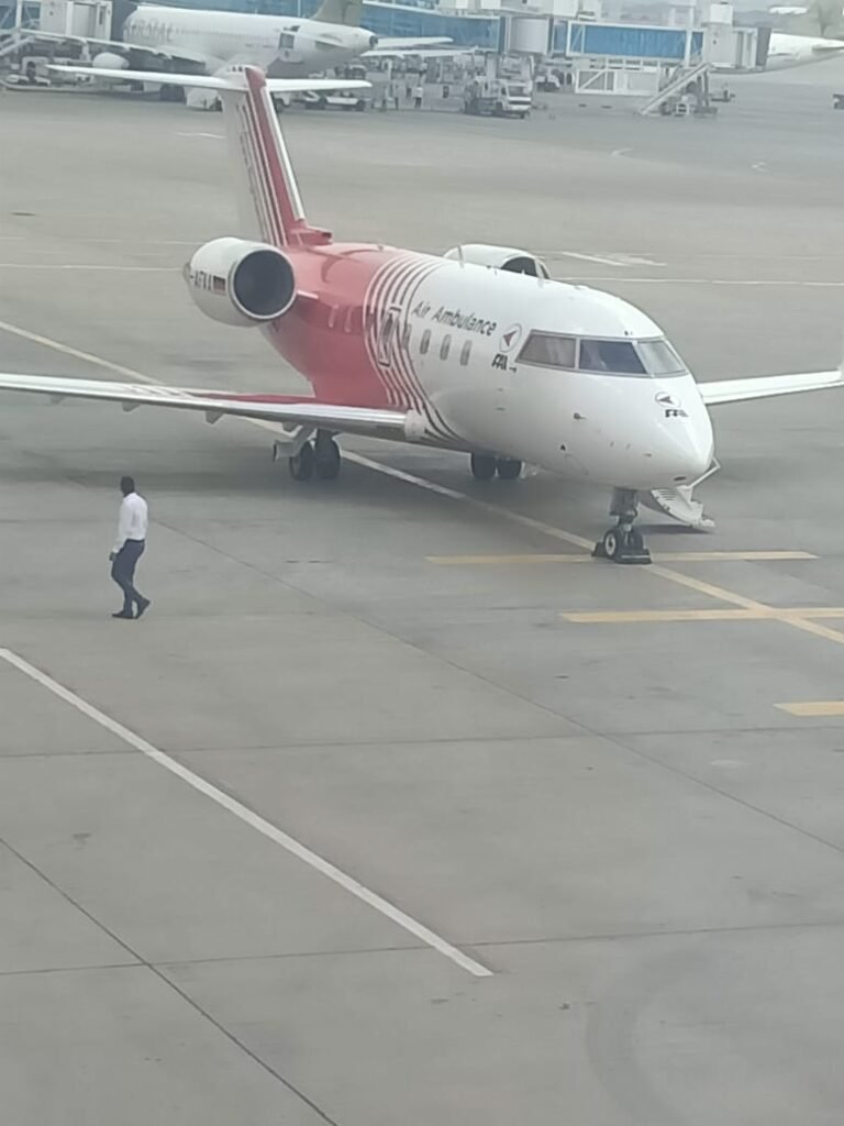 Umer Sharif leaves for US for treatment