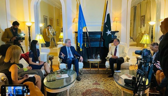 Pakistani foreign minister urges world community to support afghans and unfreeze assets