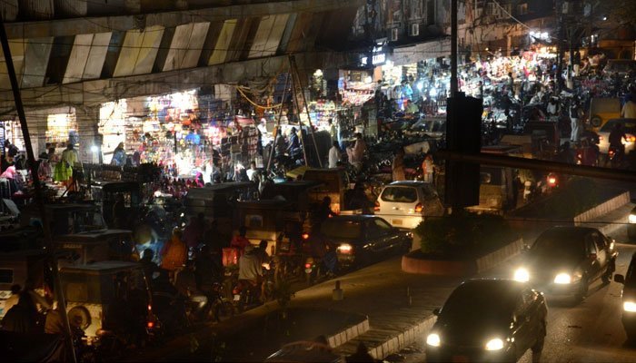 Markets in Sindh to be closed at 9pm to save energy from today