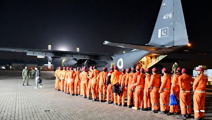 Turkish govt gives award to pakistan army team in recognition of its relief efforts during devastating earthquake