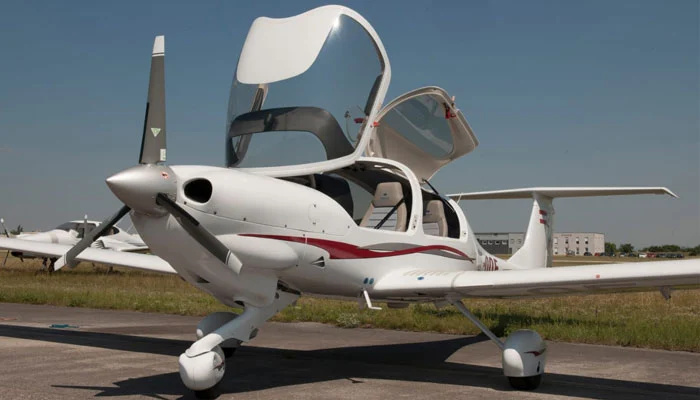 The single-engine plane has a seating capacity of four passengers.