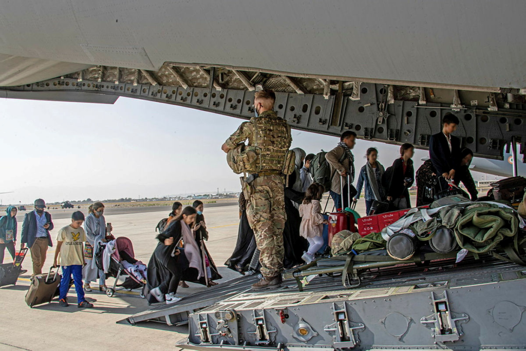 UK Accelerates Relocation of Afghan Refugees in Pakistan Amid Crackdown