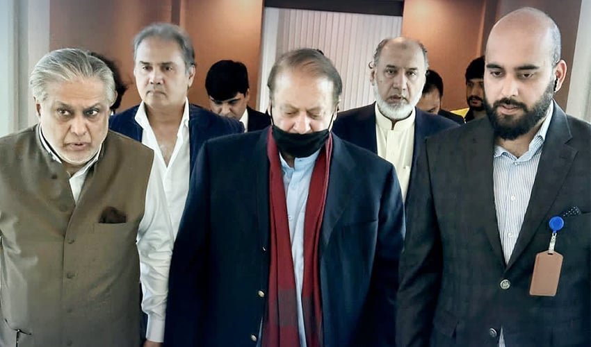 Nawaz Sharif reaches Lahore after four years of self-exile, leaves for the rally at Minar-e-Pakistan in a helicopter
