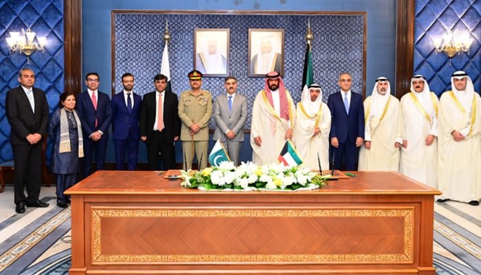 Kuwait and Pakistan sign agreements and MoUs for big investment in Pakistan