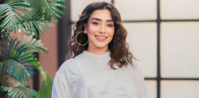 Maira Khan Expresses Desire for Hollywood Star Tom Cruise to Follow Her on Instagram