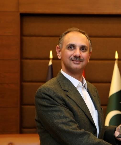 PTI Leader Omar Ayub Khan Calls for Restoration of Social Media in Pakistan