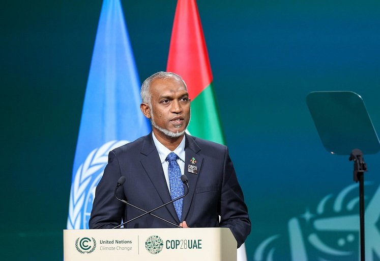 Maldives signs a defence pact with China after expelling Indian troops