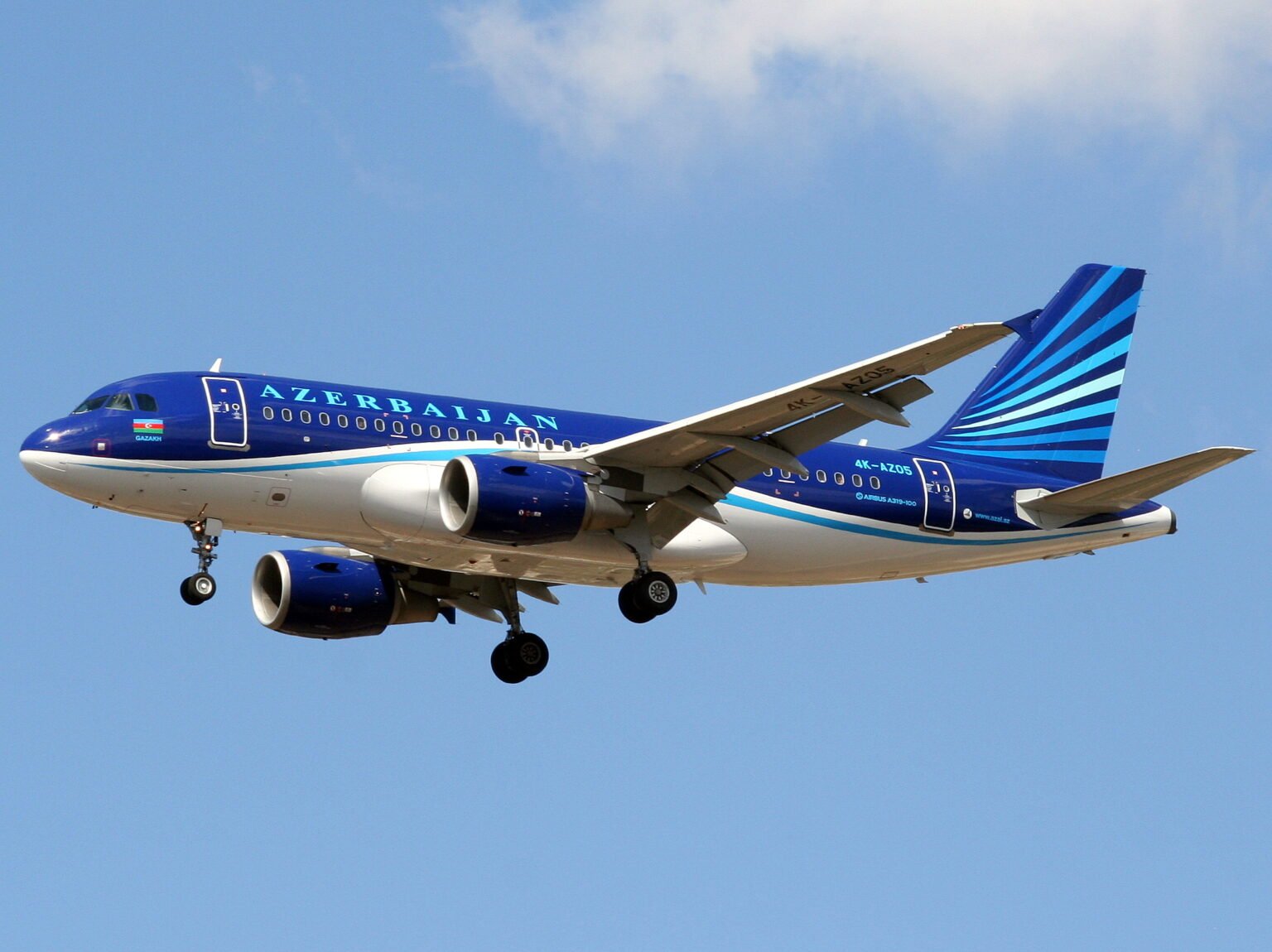 Azerbaijan Airlines make its Maiden Flight on Baku-Karachi route