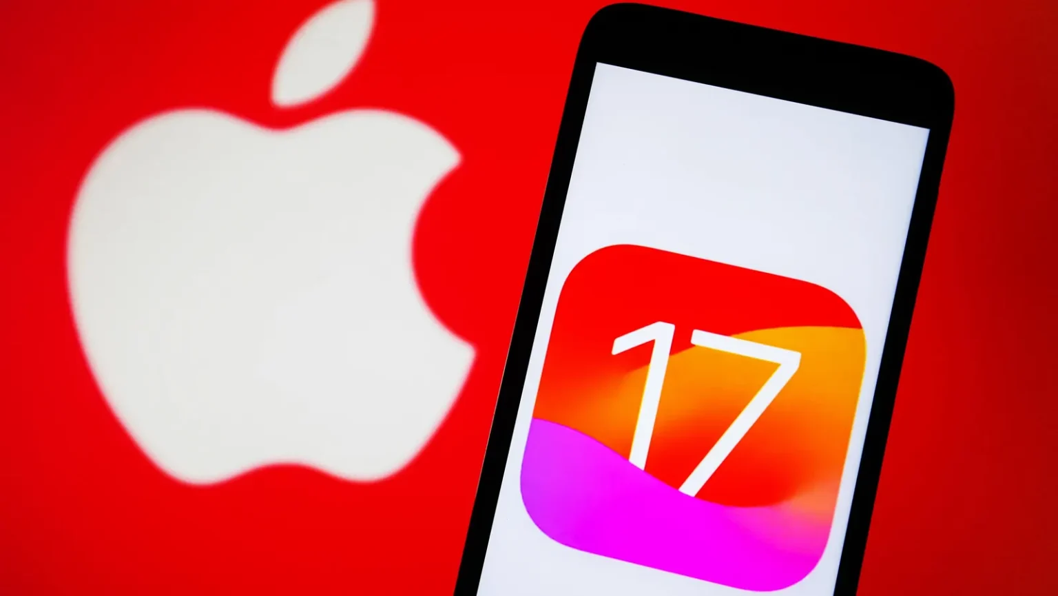 Apple Issues Alert for iPhone Users to Install iOS 17.5