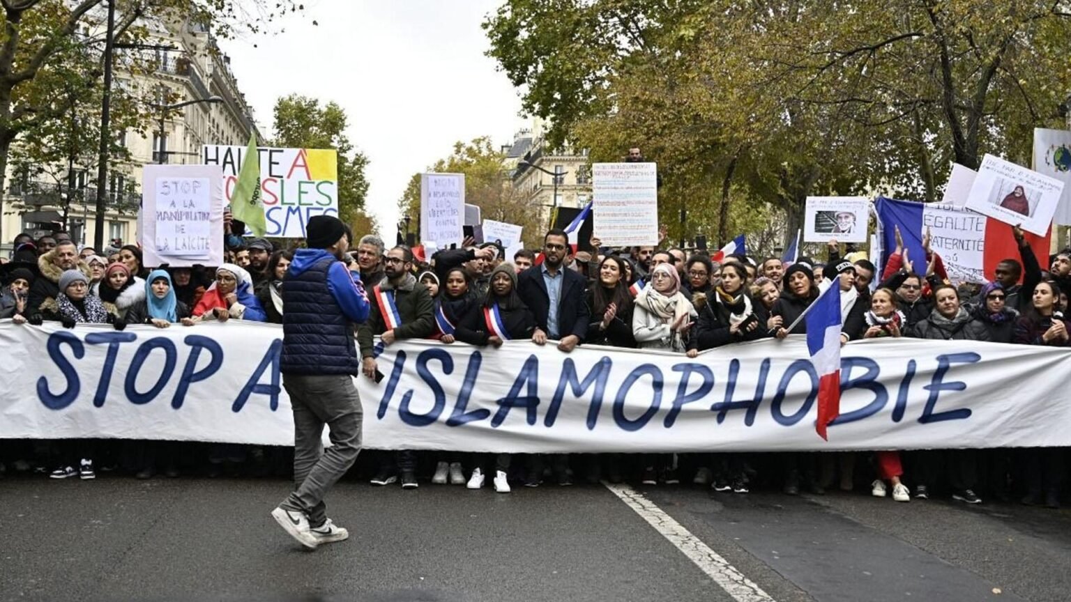 Muslim Professionals Quit France in Silent Brain Drain: ‘We are Broken’