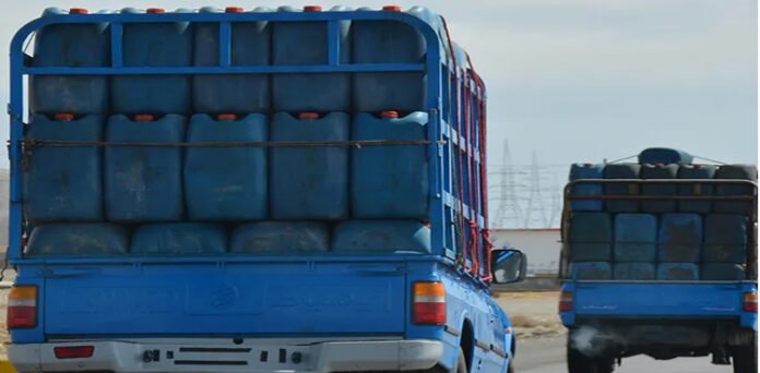 FIA Seizes Massive Smuggled Diesel Haul in Lahore Operation