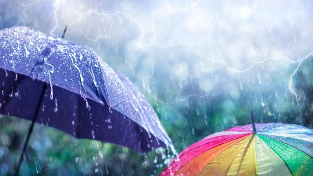 PMD issues alert about rain and Thunderstorms in several cities across the country