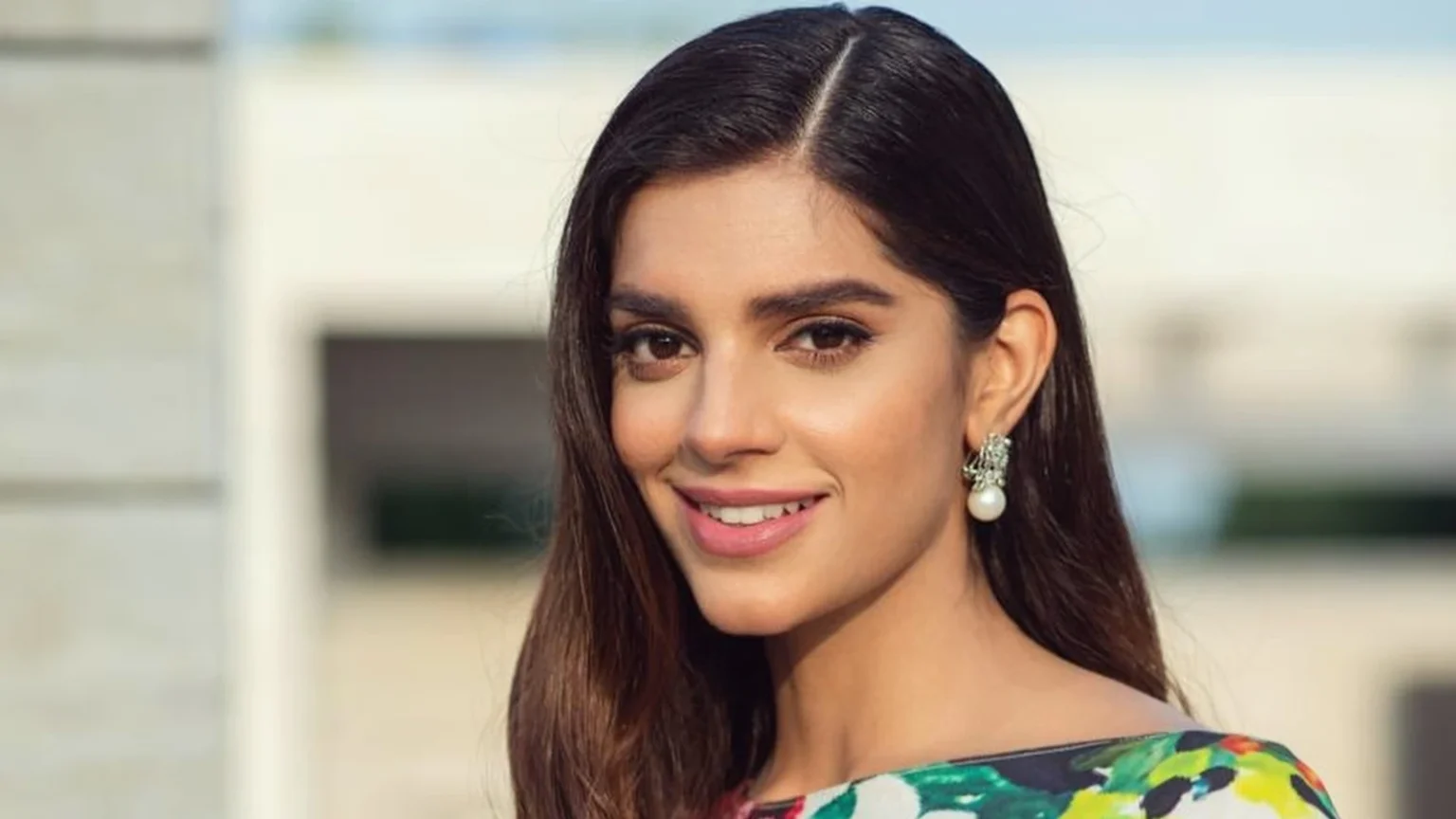 Sanam Saeed Addresses the Controversy Surrounding Barzakh