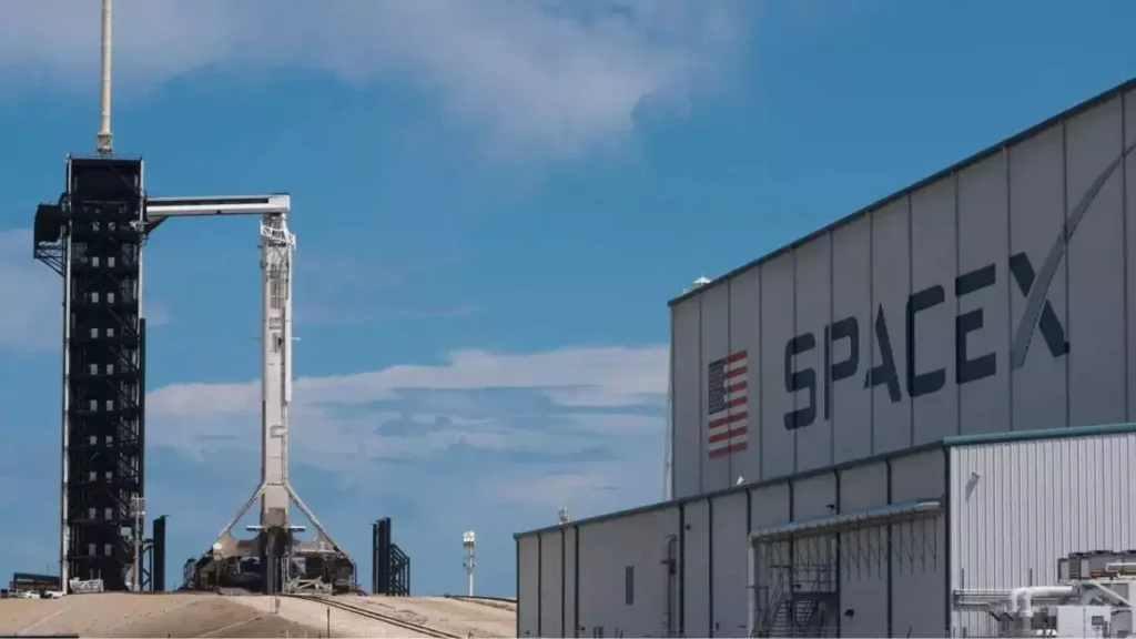 SpaceX Capsule with New Astronaut Crew Docks with ISS, Replacing ‘Butch’ and ‘Suni’