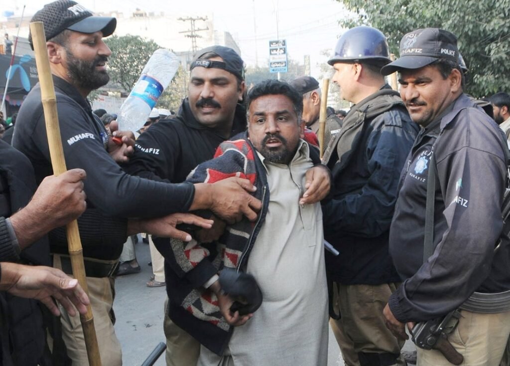 Punjab Police confront visually impaired protesters on The Mall using force