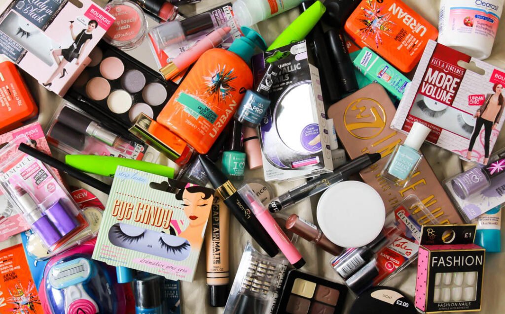Dangerous chemicals found in hundreds of cosmetic products: EU agency