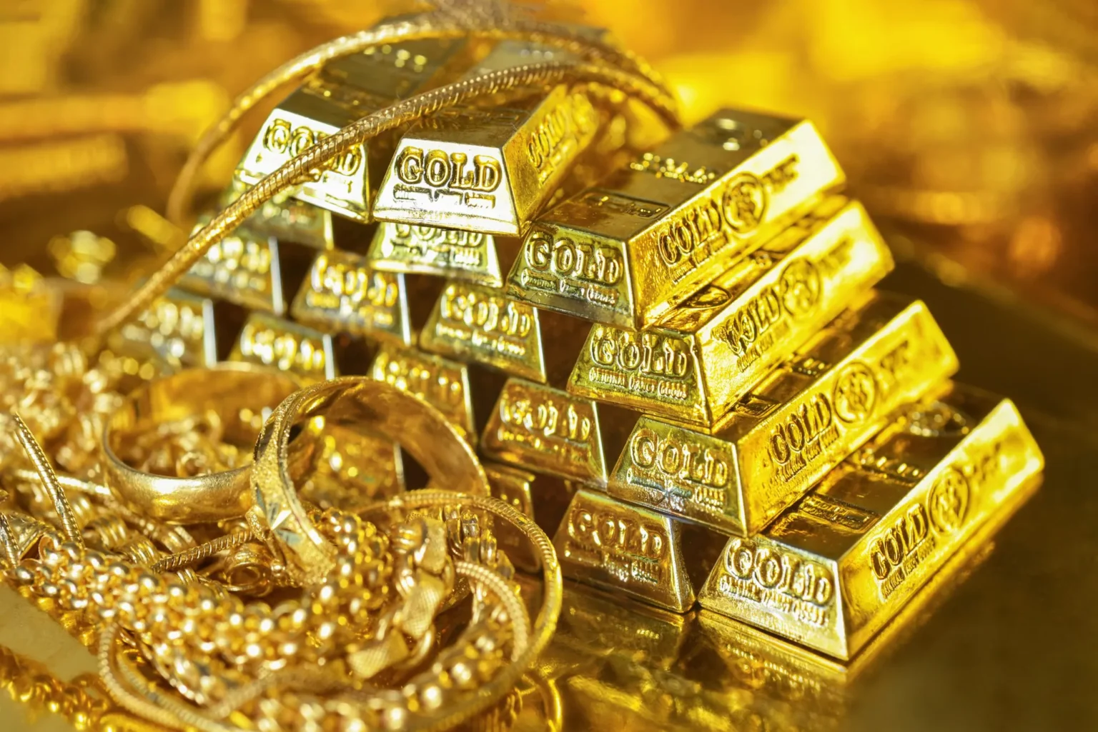 Gold Prices in Pakistan Surge Significantly Once More