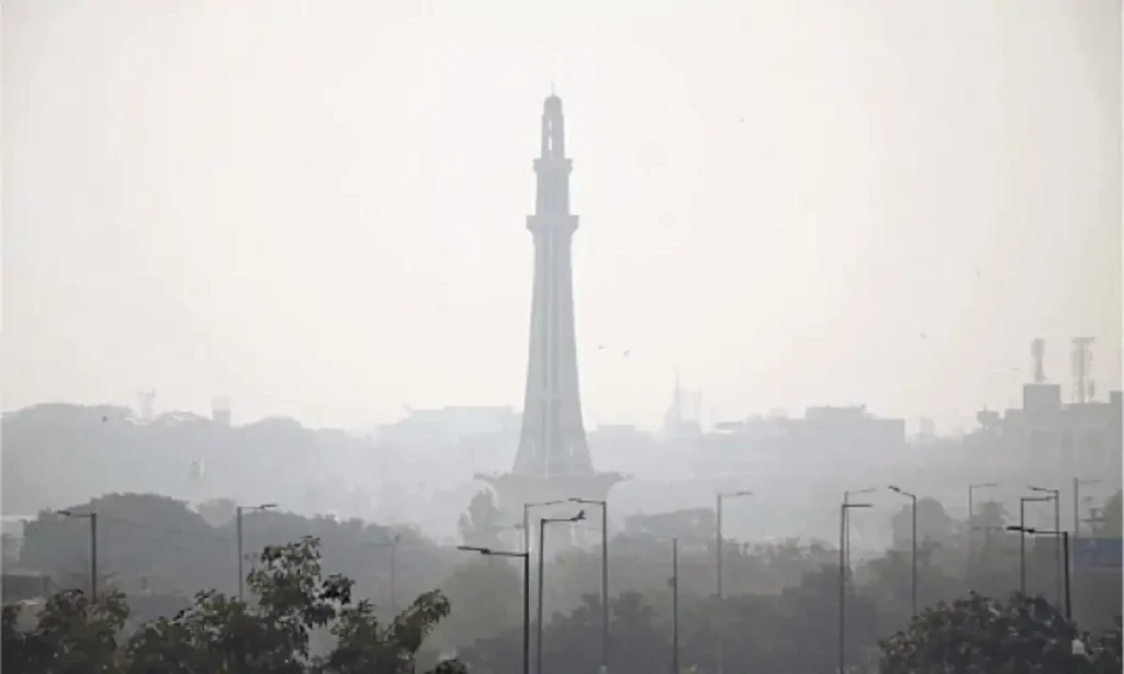 Lahore Reports Over 15,000 Health Cases in 24 Hours Amid Severe Smog Smog grips Punjab province while Lahore remained the most polluted city on Wednesday