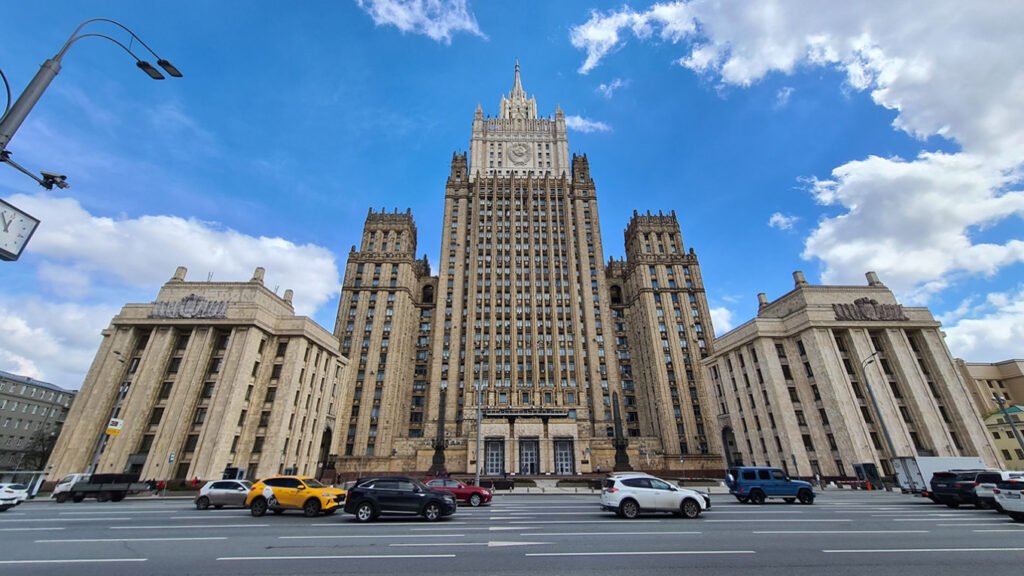 Russia asks its citizens to avoid traveling to the United States due to the risk of arbitrary arrests