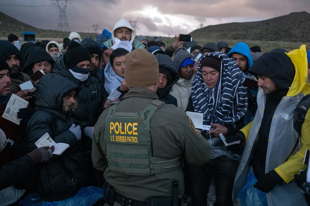 US Arrests and Deports Hundreds of Undocumented Migrants in Major Operation