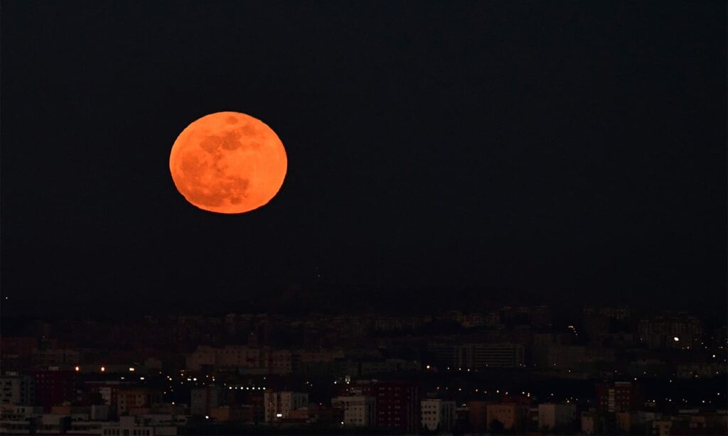 Pakistan to Witness a Rare 'Blood Moon' Total Lunar Eclipse in 2025