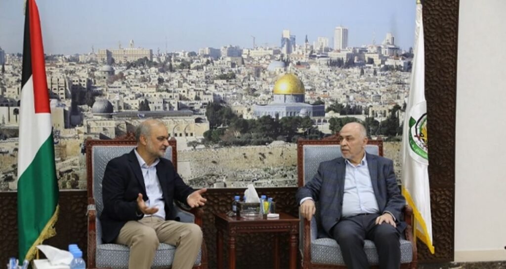 Hafiz Naeem Meets Hamas Leader Hasan Darwish in Qatar