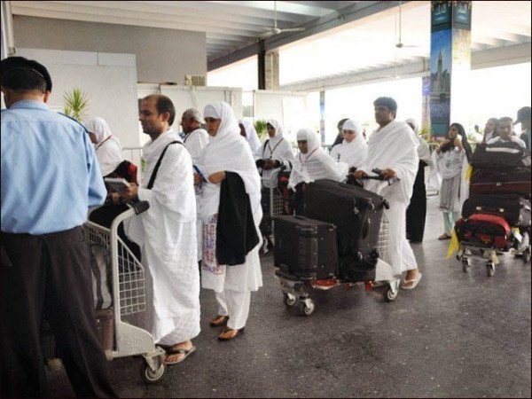 Pakistani Umrah Pilgrims Offloaded Over Missing Polio Vaccine Certificates