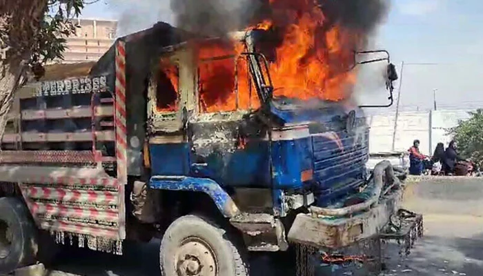Karachi Police vowed to prosecute arsonists targeting heavy vehicles under ATA