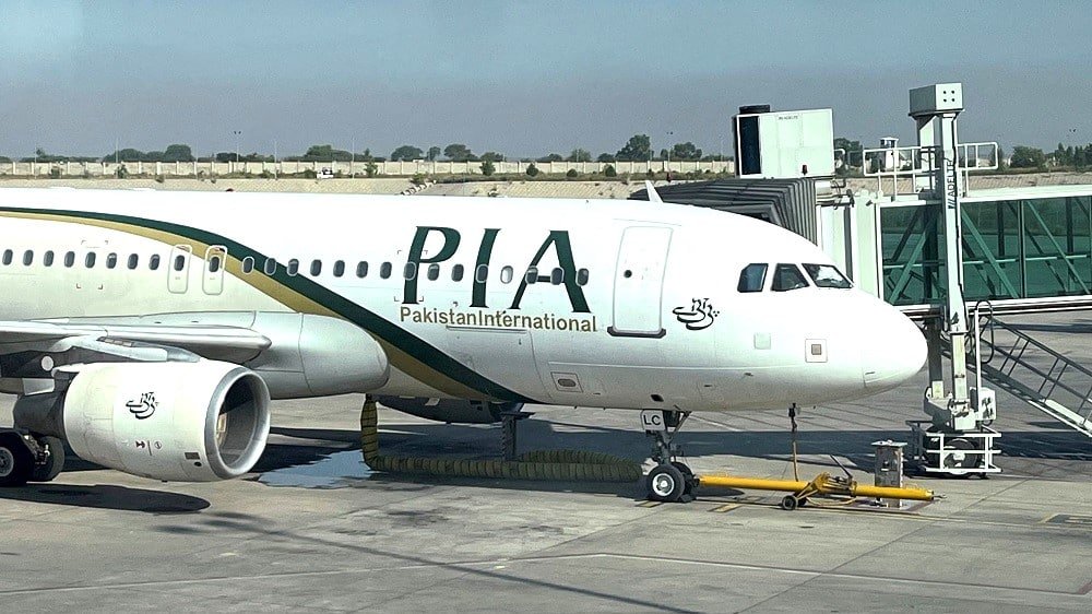 PIA staffer Arrested for Stealing Passenger’s Luggage at Karachi Airport PIA flight disruptions