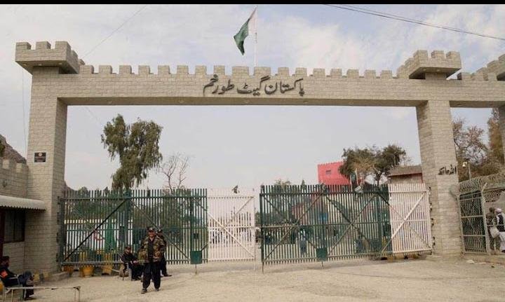 Torkham Border Closure Continues for Second Day, Stranding Passengers and Halting Trade