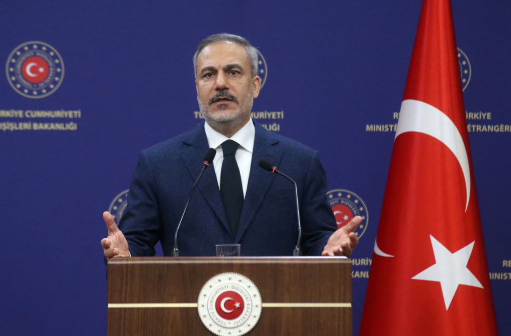 Turkey to Renew Offer for Ukraine-Russia Peace Talks at London Summit