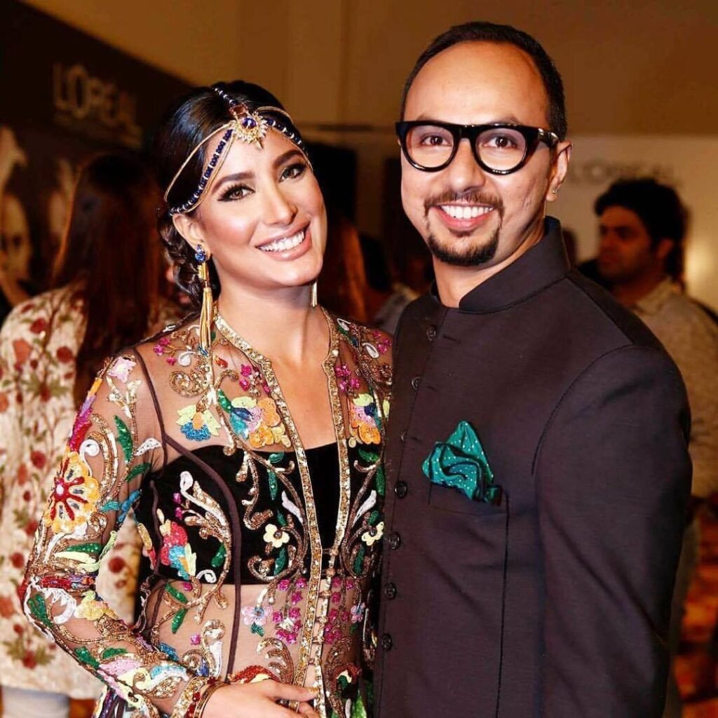 FBR Files FIR Against Fashion Designer Nomi Ansari Over Rs 1.20 Billion Sales Tax Fraud