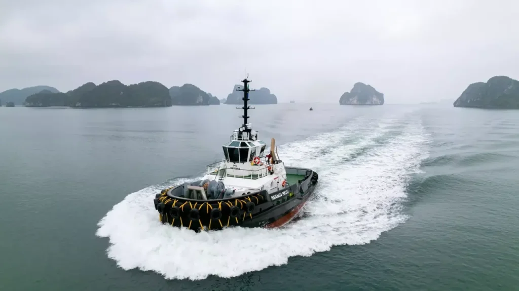 Australia’s Navy Tugboats Built in China Spark Political Uproar