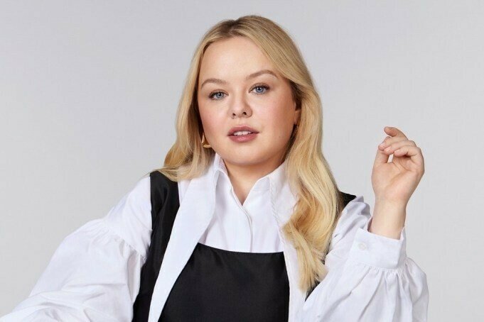 Nicola Coughlan Donates Unique Peace Lily Gown to Support Gaza Relief