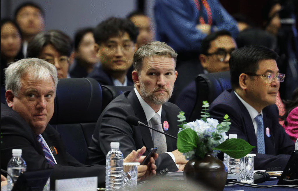 APEC Issues Warning on Trade Impact of Tariffs as US and China Representatives Confer