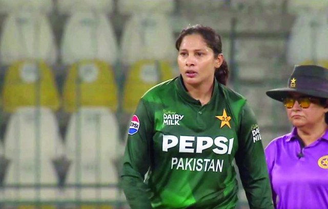 Sadia Iqbal Rises to No. 1 in ICC Women’s T20I Bowling Rankings
