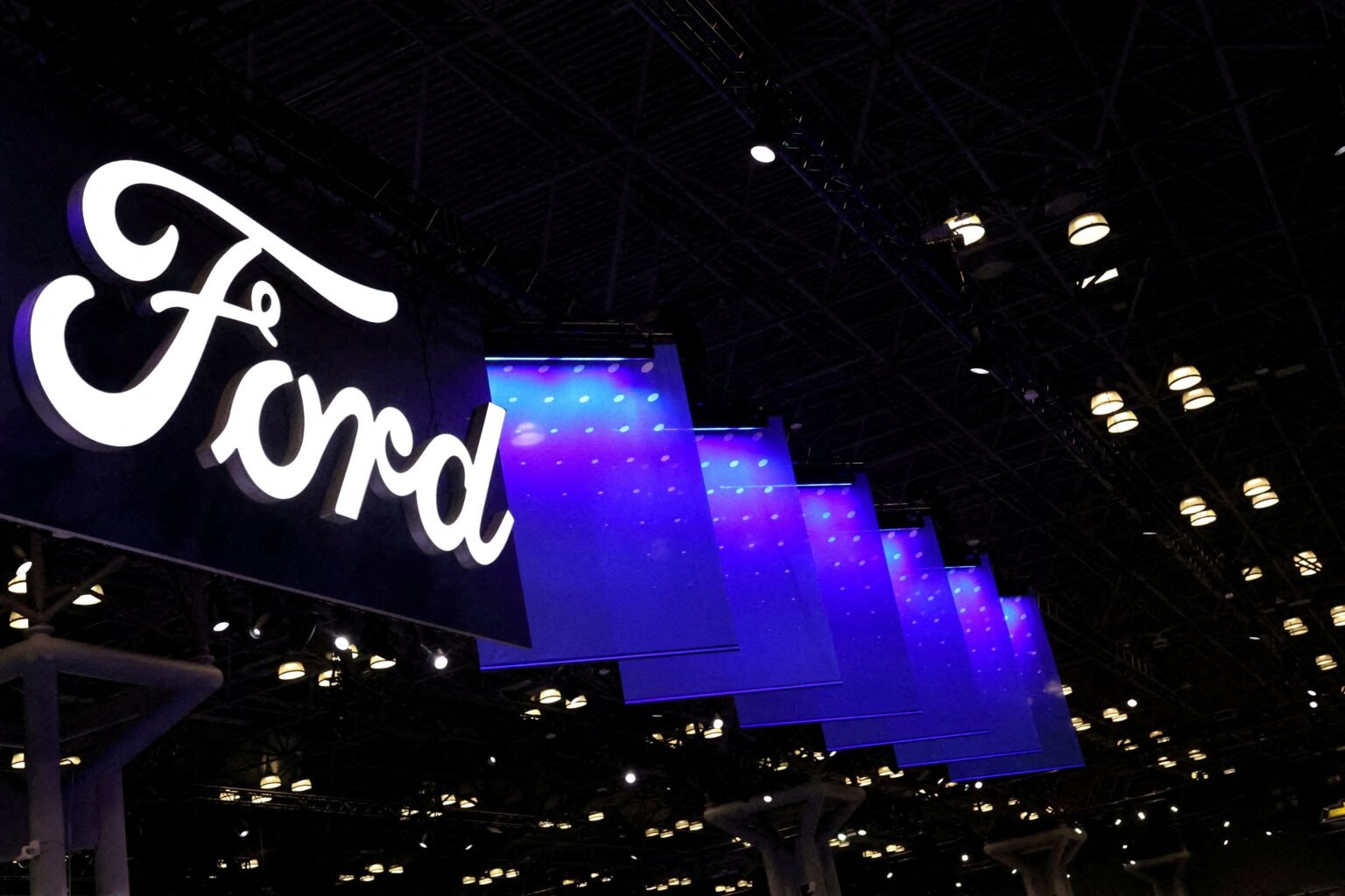 US Auto Suppliers Call for Urgent Measures as China Tightens Rare Earth Export Controls